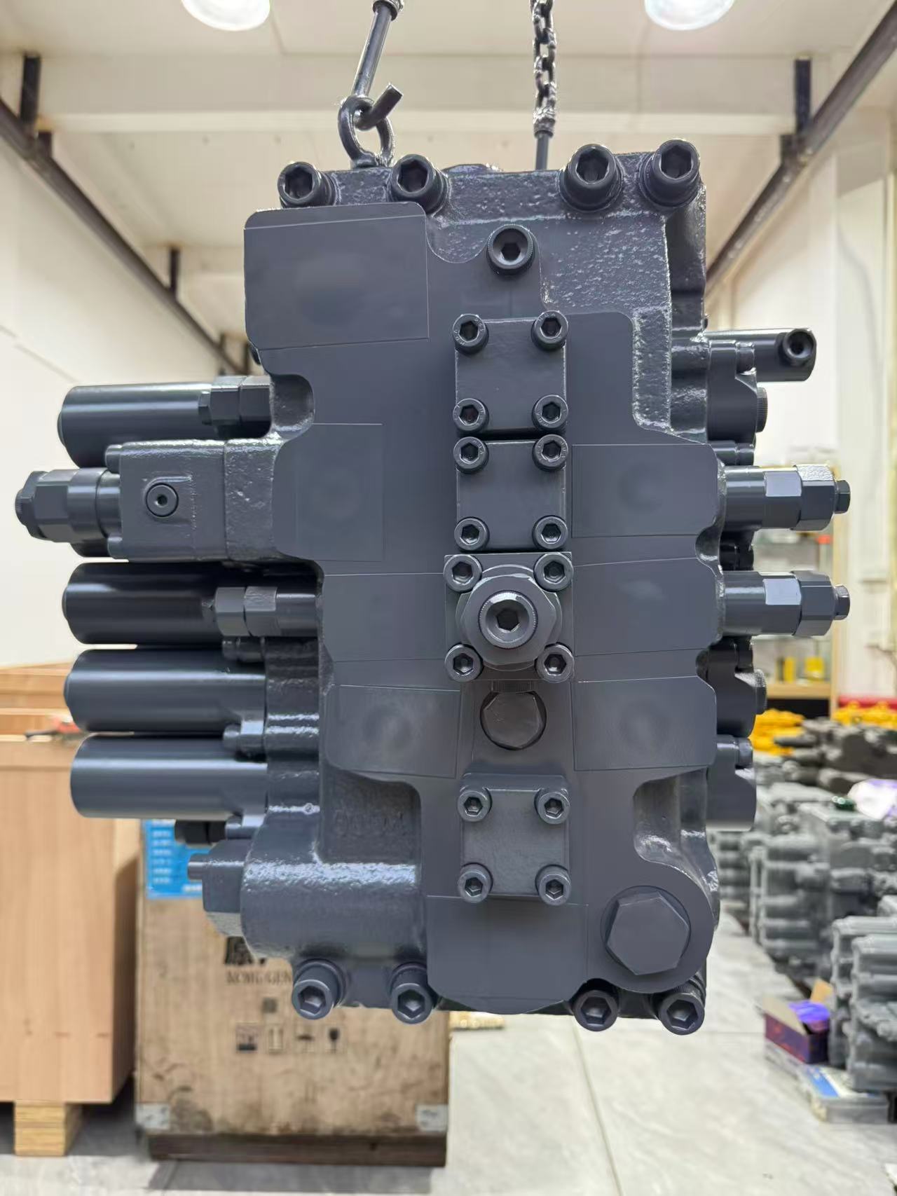 DX225LCA Main Control Valve